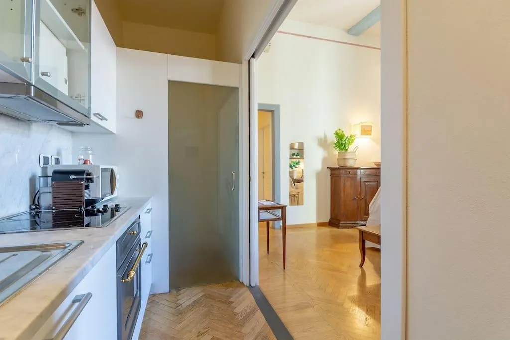 A Green Flat In Via Della Vigna Nuova Floransa 0*,  İtalya